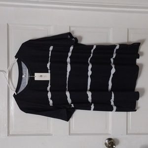 Rosriss T Shirt Womens 18W Black with White Strips.